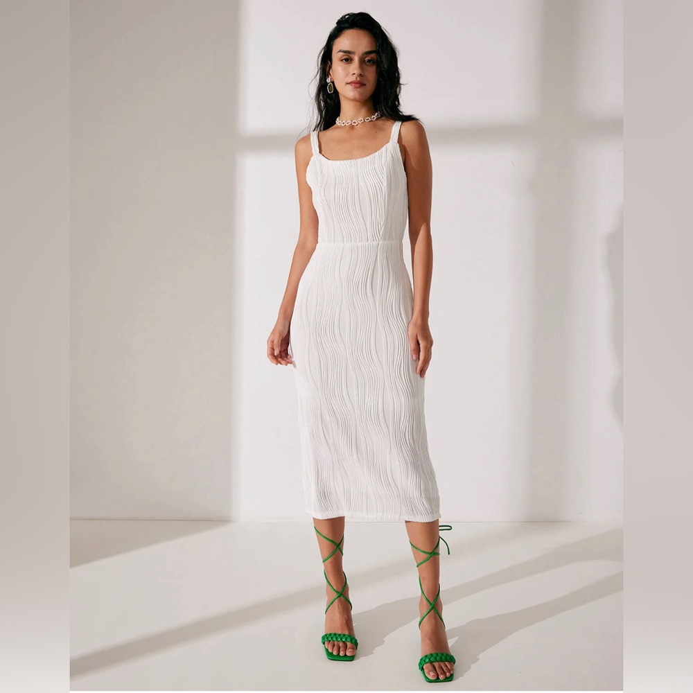 NWT RIHOAS The Water Ripple Textured White Backless Midi Dress Sz XS, S, M. - Picture 4 of 13